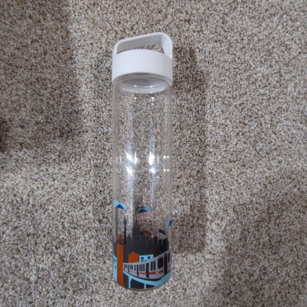 Starbucks YOU ARE HERE Collection Chicago Glass Sport Water Bottle 18.5 oz